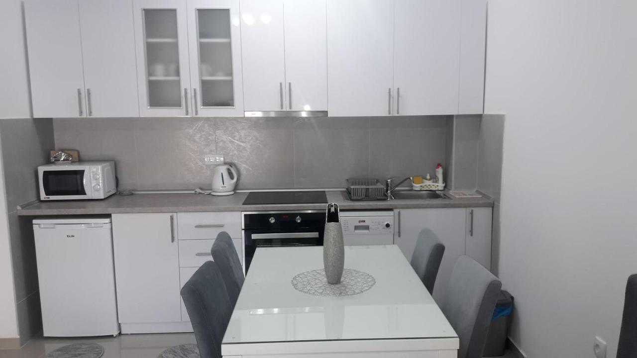 Renome Apartmani Баня-Ковиляча Екстер'єр фото