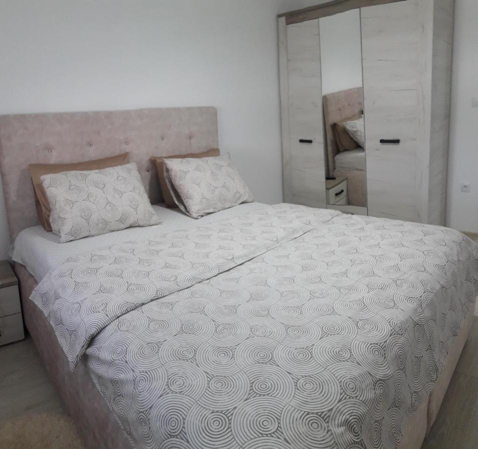 Renome Apartmani Баня-Ковиляча Екстер'єр фото