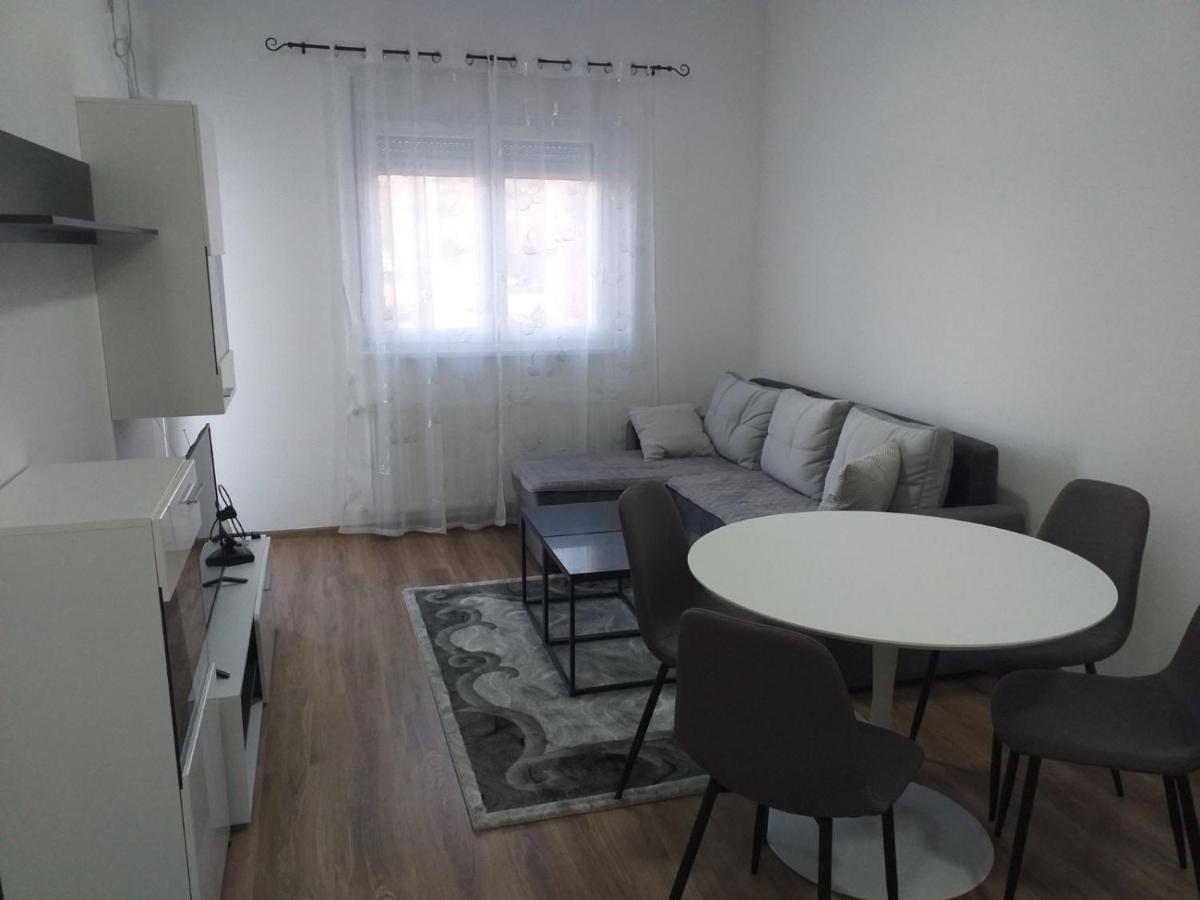 Renome Apartmani Баня-Ковиляча Екстер'єр фото