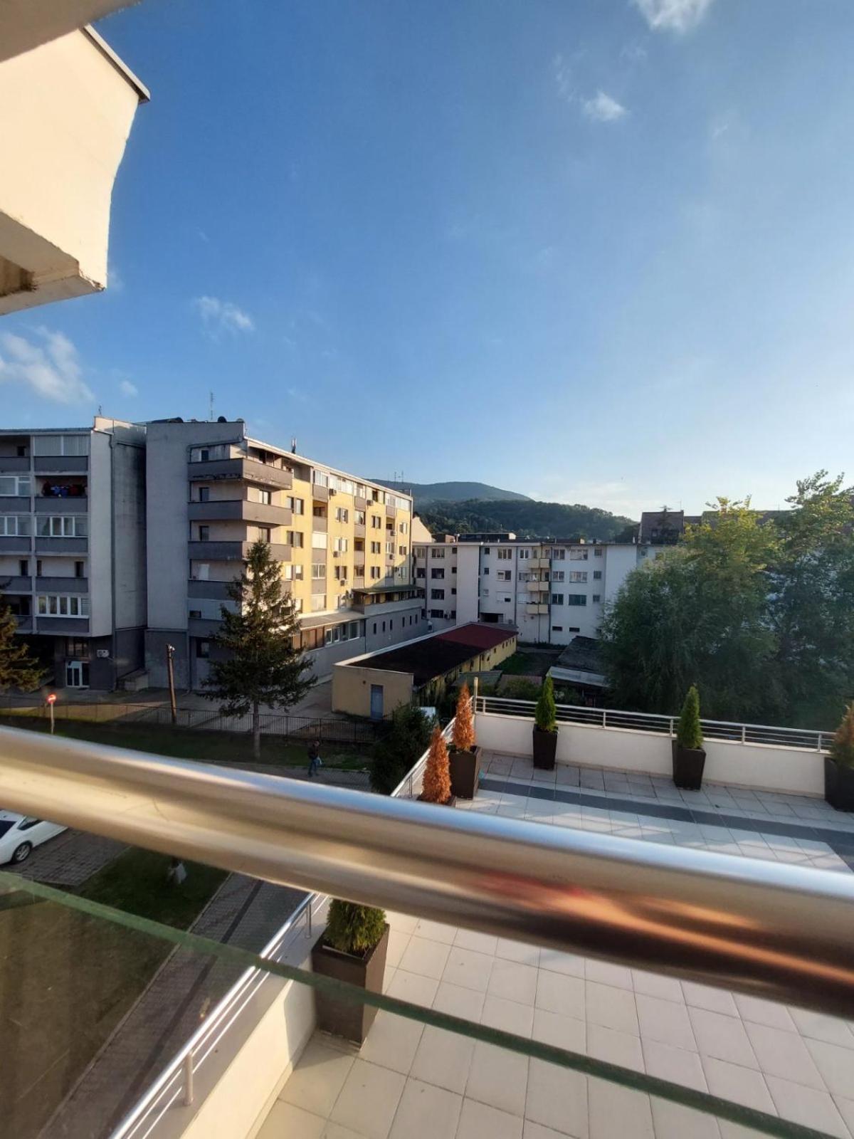 Renome Apartmani Баня-Ковиляча Номер фото