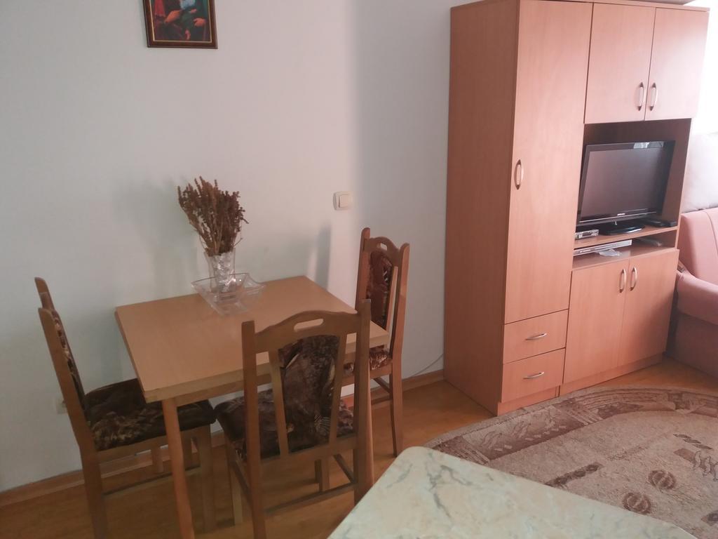 Renome Apartmani Баня-Ковиляча Екстер'єр фото